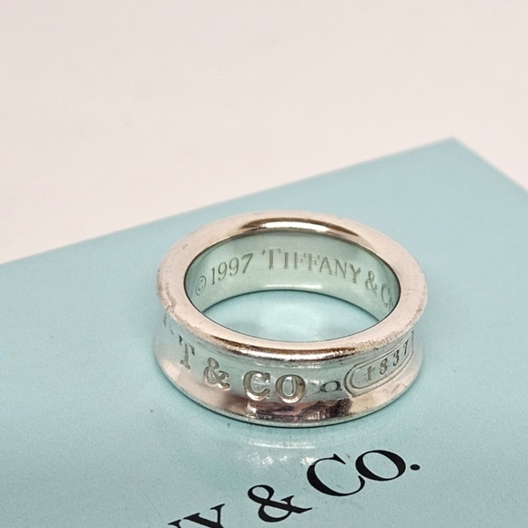Tiffany & Co. 1837 Ring In Sterling Silver 1997 Size 5 Medium - Picture 5 of 10